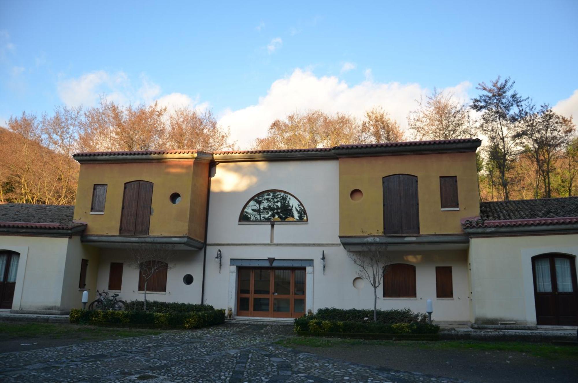 Borgo Villa Maria Monticchio  Ngoại thất bức ảnh